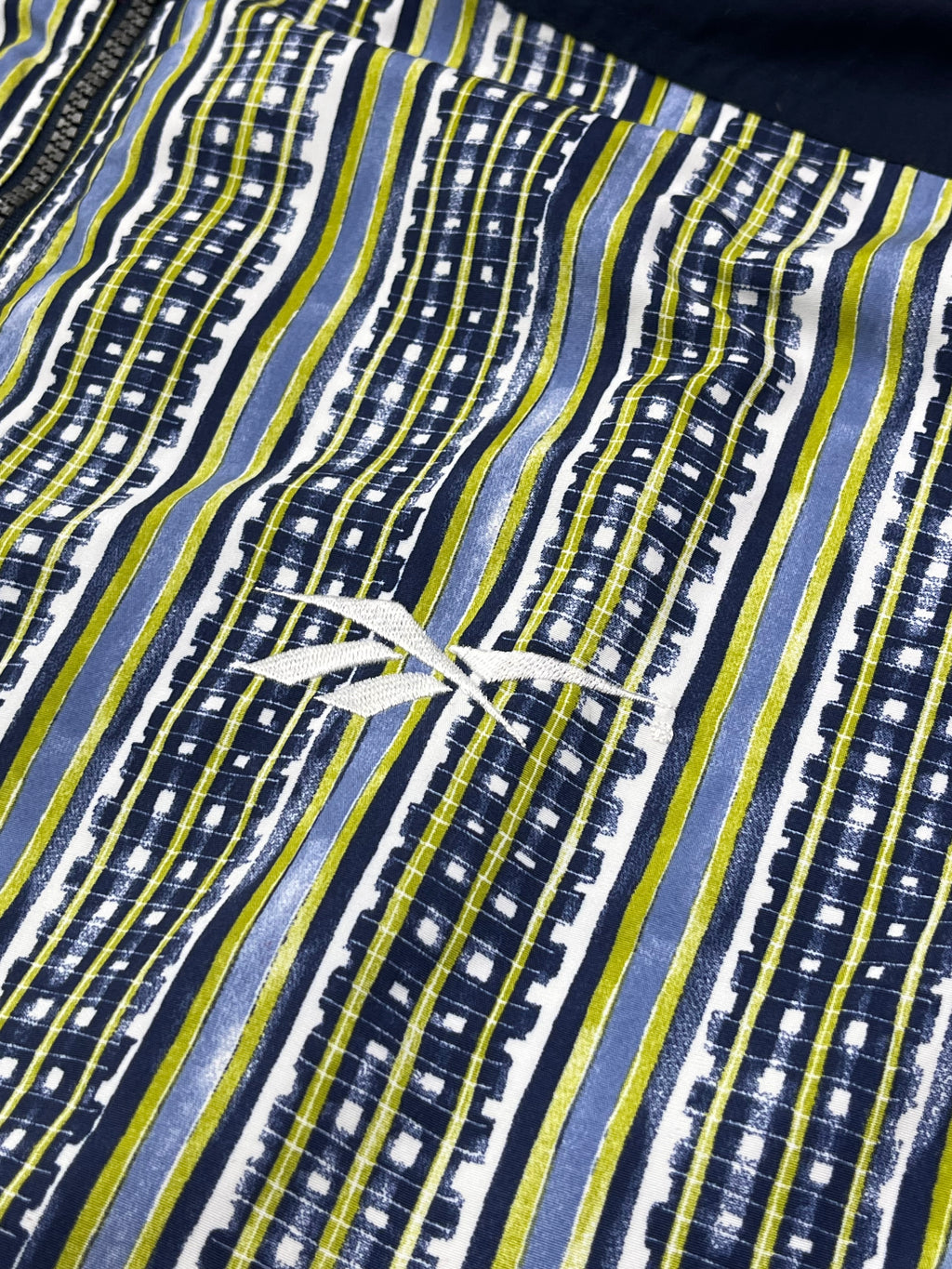 Reebok Vintage Trainingsjacke Muster 90s Dunkelblau Gelb L