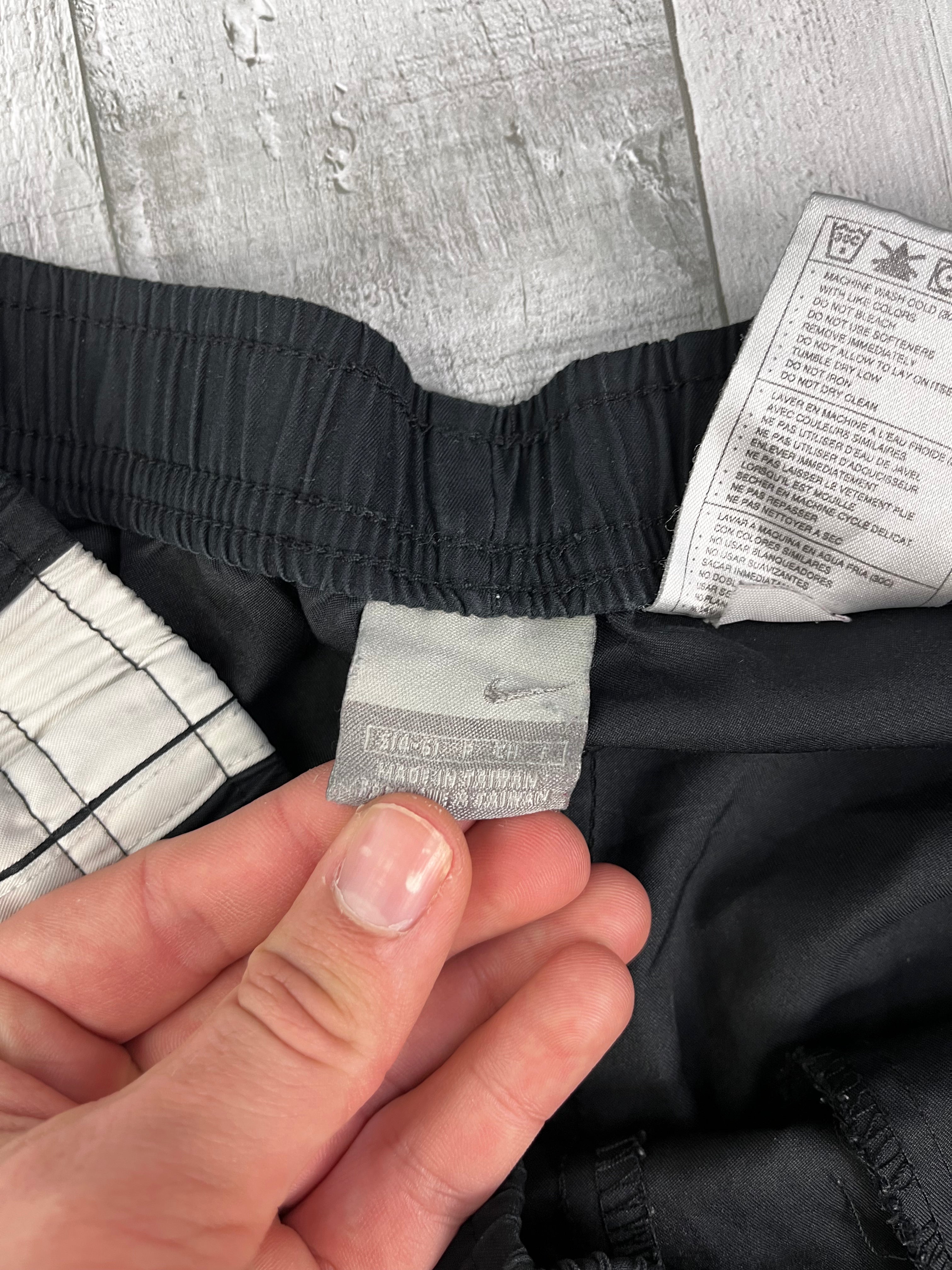 Nike Vintage Trackpants Y2K Schwarz Grau S