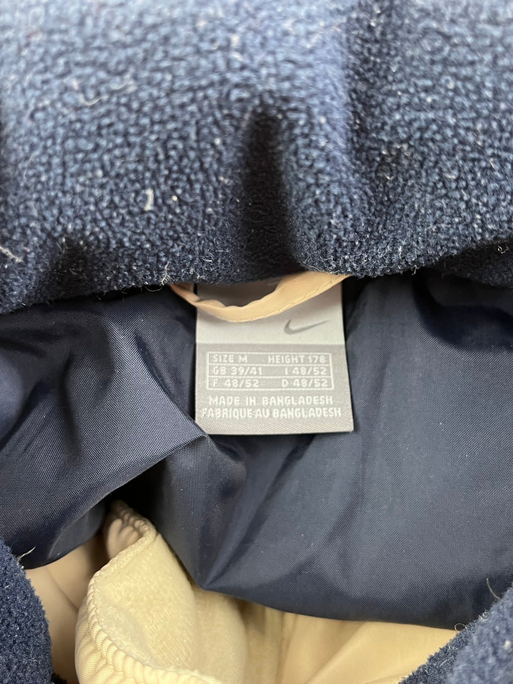 Nike Vintage Daunenweste Gummizug Y2K Beige M